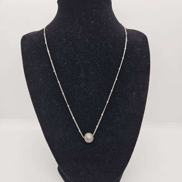 silver tone chain necklace with gray banded bead - Picture 1 of 3
